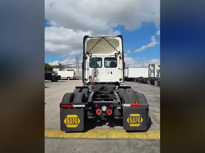 2018 FREIGHTLINER/MERCEDES NEW CASCADIA PX12664