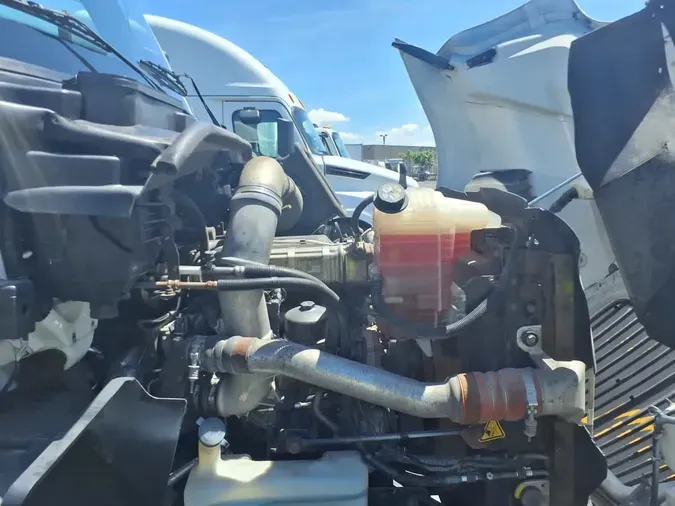 2019 NAVISTAR INTERNATIONAL RH613 DAYCAB S/A