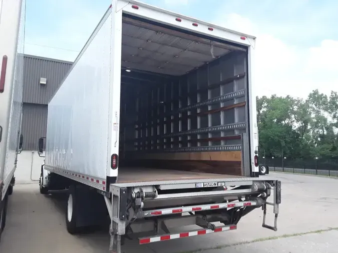 2019 FREIGHTLINER M2 106