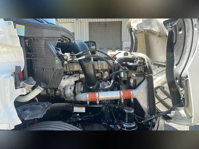 2021 Freightliner Cascadia 126