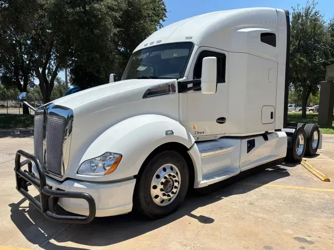 2022 Kenworth T680