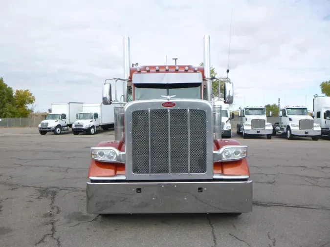 2022 Peterbilt 389