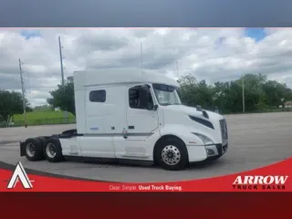 2022 VOLVO VNL740