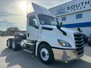 2020 FREIGHTLINER CASCADIA 126