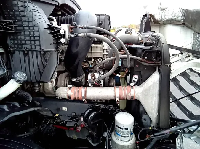 2020 Freightliner Cascadia 126