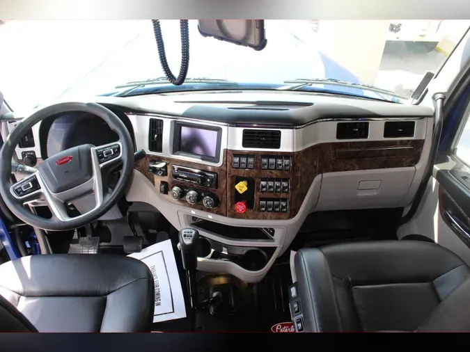 2025 Peterbilt 589
