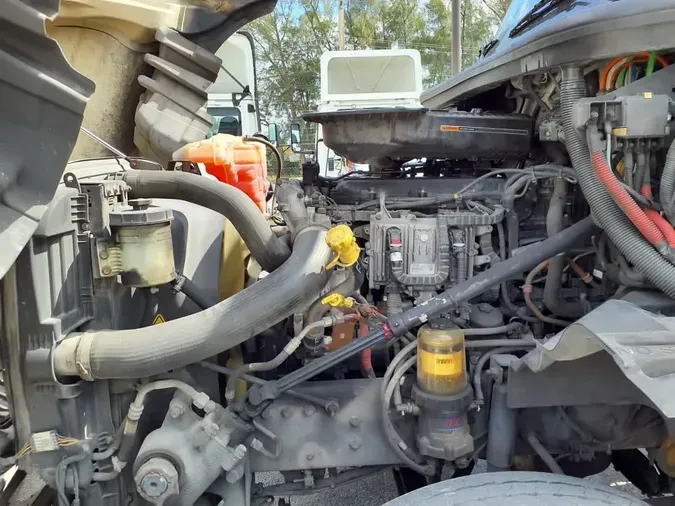 2018 NAVISTAR INTERNATIONAL LT625 DAYCAB T/A9f4b8a544d04033ebbe66e76a2b3e575