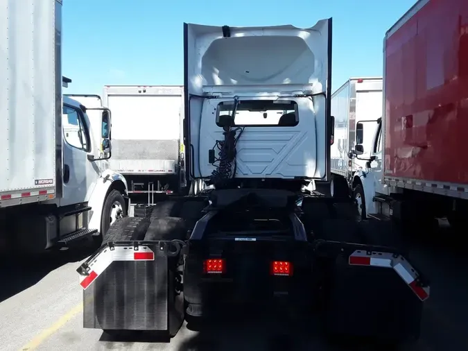 2020 NAVISTAR INTERNATIONAL LT625 DAYCAB T/A