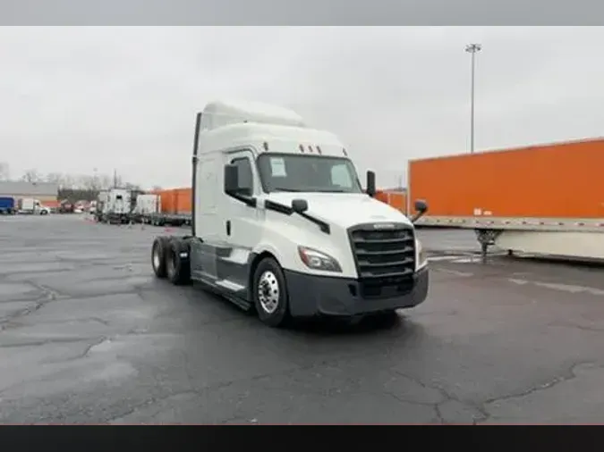 2020 Freightliner Cascadia9f51351fb189a4f511d5f73f12e214bd