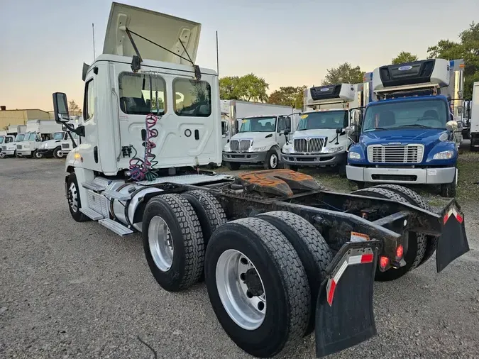 2019 FREIGHTLINER/MERCEDES CASCADIA 125