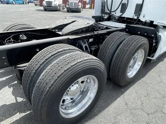 2021 KENWORTH T680