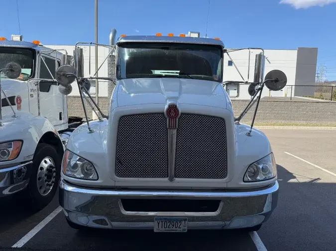 2018 KENWORTH T370
