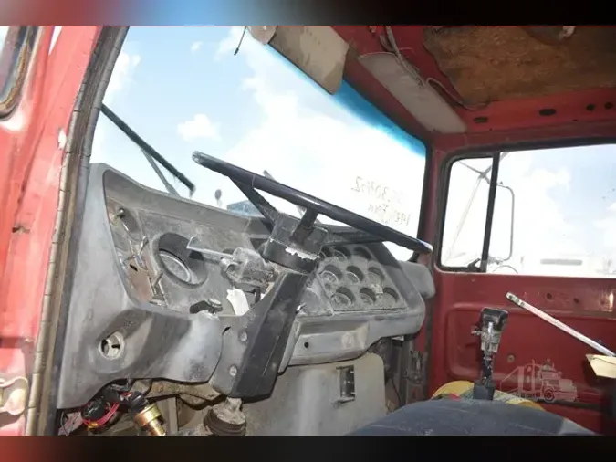 1985 FORD F9000