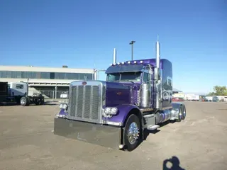 2021 Peterbilt 389