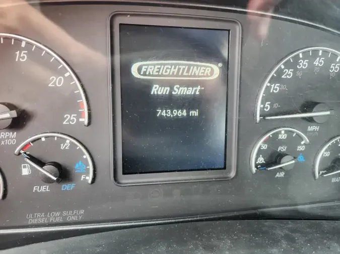 2021 FREIGHTLINER CASCADIA PX11664ST