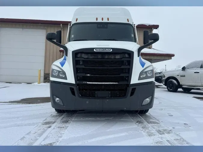 2022 Freightliner Cascadia 126