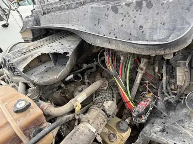 2016 FREIGHTLINER CASCADIA 113