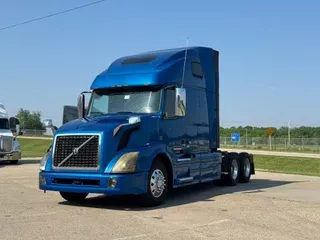 2017 VOLVO VNL64T670