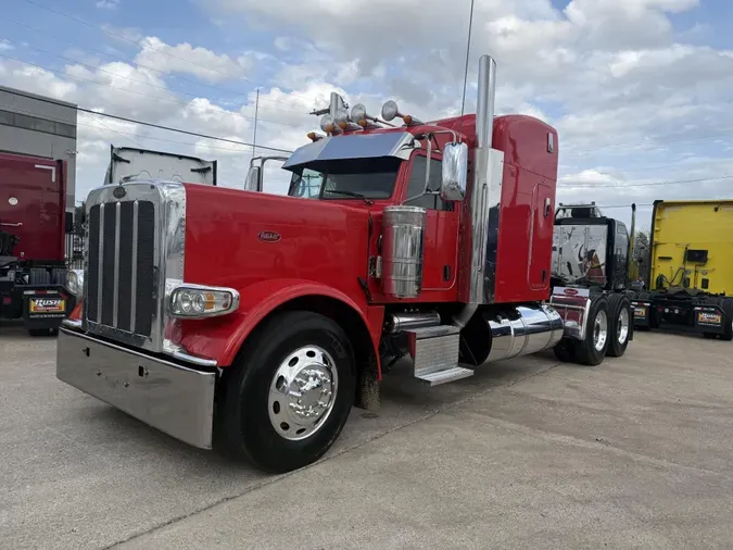 2022 Peterbilt 389