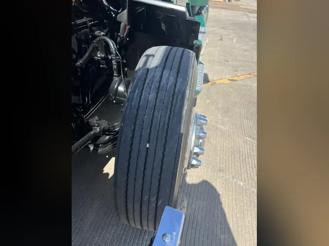 2023 Peterbilt 579