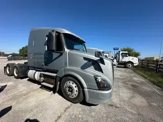 2017 VOLVO VNL64T630