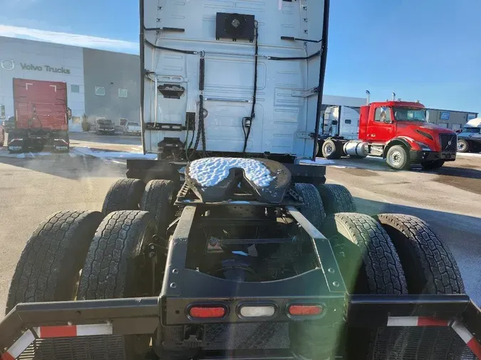 2020 VOLVO VNL64T760