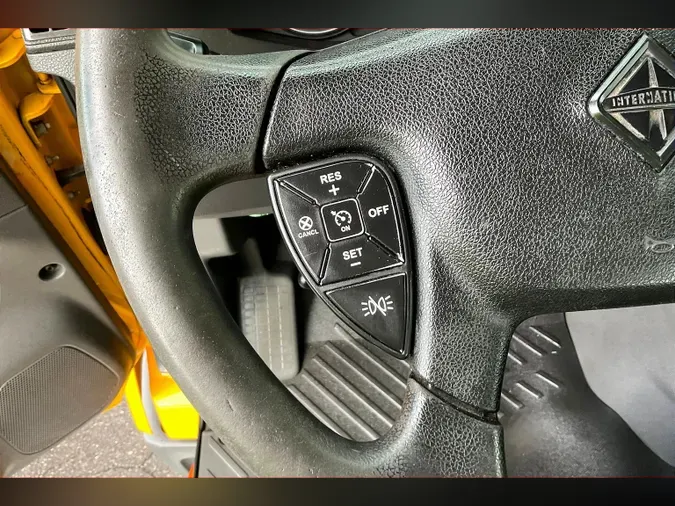 2019 INT LT625 6x4