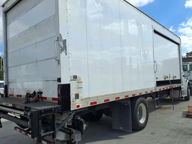 2018 FREIGHTLINER/MERCEDES M2 106