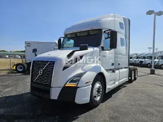 2019 VOLVO VNL64T760