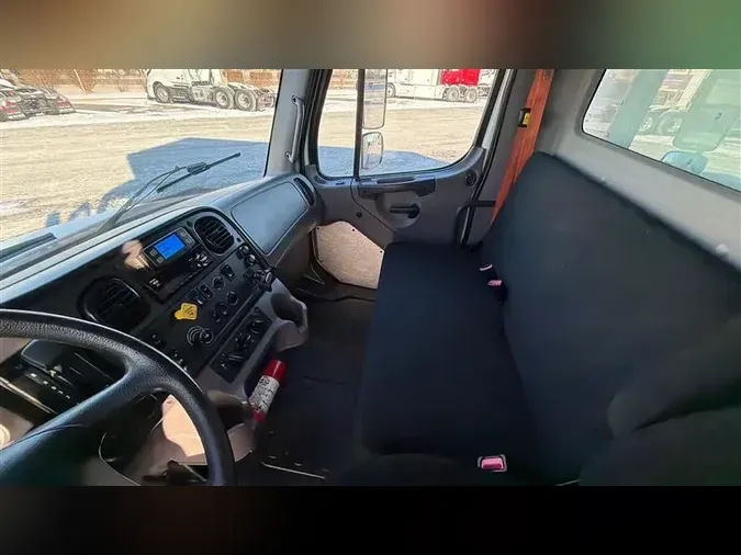 2019 FREIGHTLINER M2-1069f7e4b3ec5b7d45844a4bfbbefe3eabd