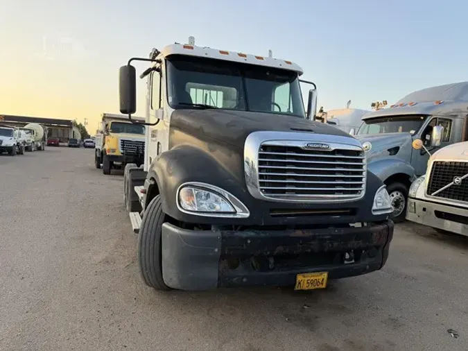 2004 FREIGHTLINER COLUMBIA 1209f7fe9aa985a1491de74516a628e488b
