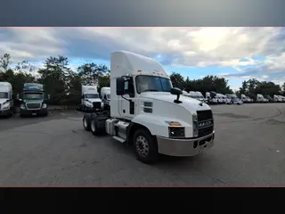 2020 Mack Anthem
