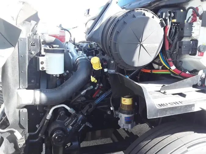 2019 NAVISTAR INTERNATIONAL RH613 DAYCAB S/A