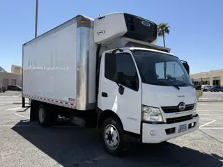 2018 HINO HINO 195