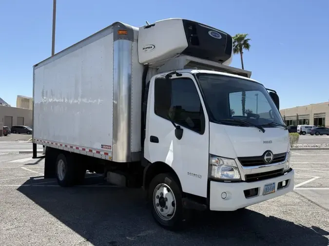 2018 HINO HINO 1959f85c1c62e193ad73bfabe92330e7957