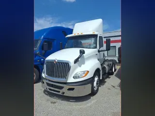 2019 NAVISTAR INTERNATIONAL LT625 DAYCAB T/A
