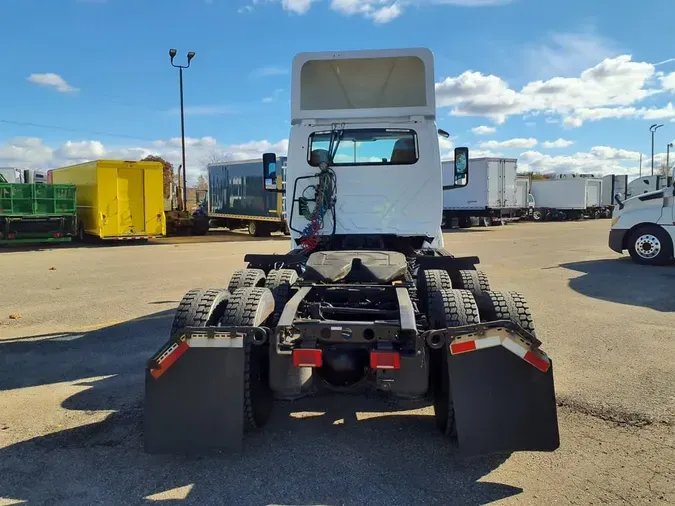 2019 NAVISTAR INTERNATIONAL LT625 DAYCAB T/A9f925bddf19a563748f2c9dbd8a7075a