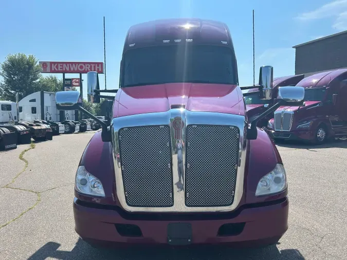 2022 Kenworth T680