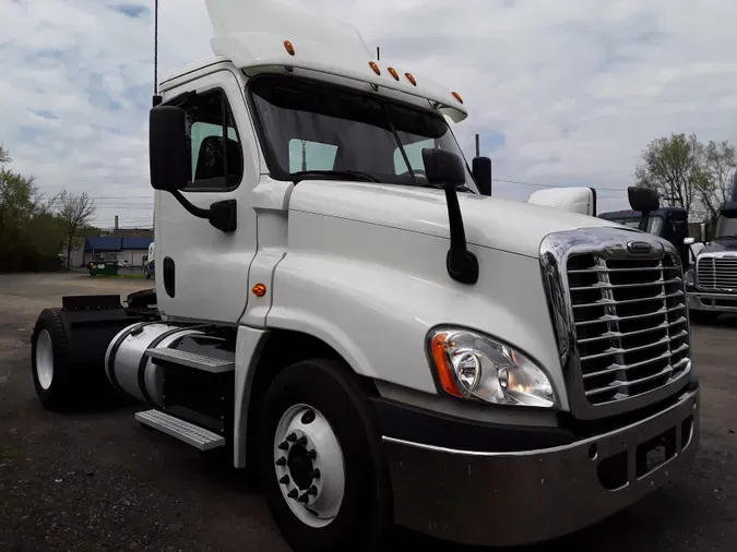 2018 FREIGHTLINER/MERCEDES CASCADIA 125