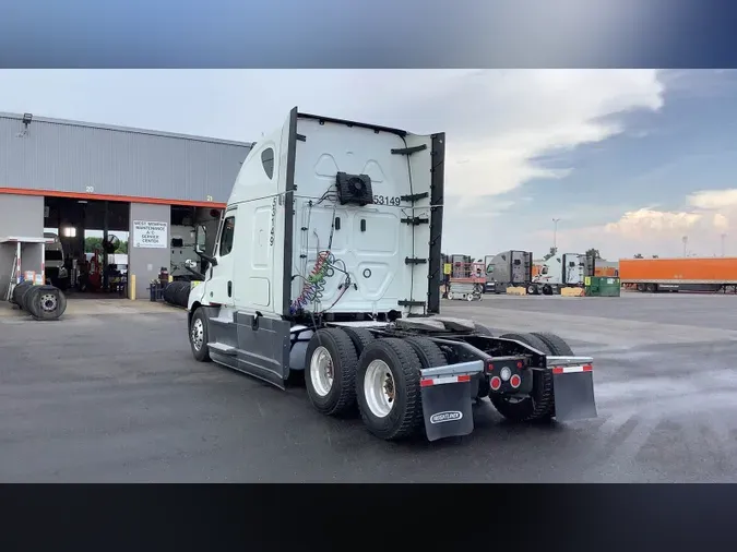 2022 Freightliner Cascadia 126
