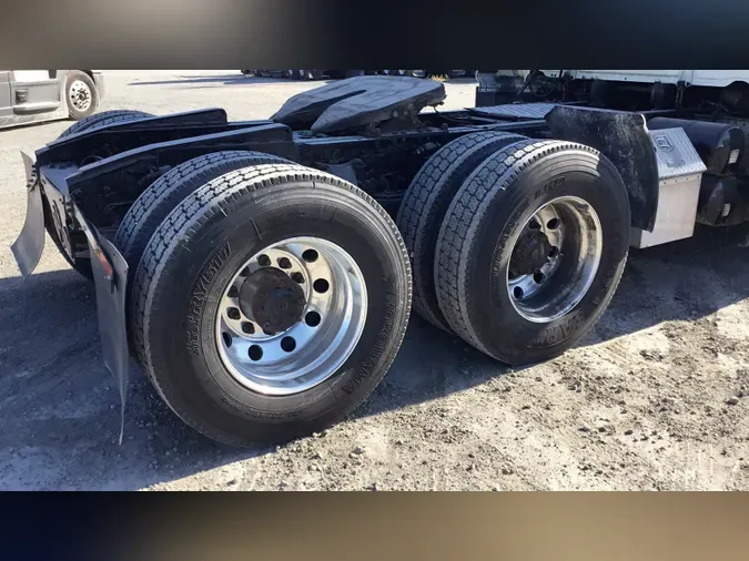 2020 Freightliner Cascadia 126