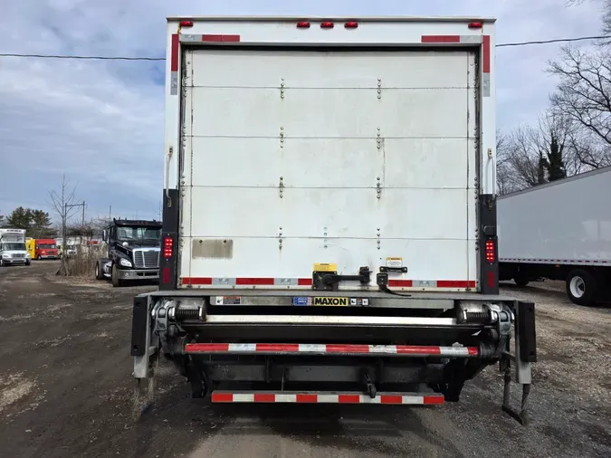 2018 FREIGHTLINER/MERCEDES M2 106