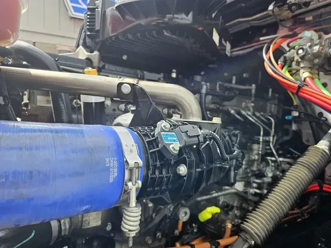 2022 FREIGHTLINER Cascadia 126