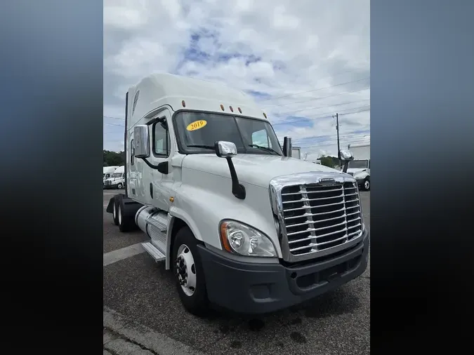 2019 FREIGHTLINER/MERCEDES CASCADIA 125