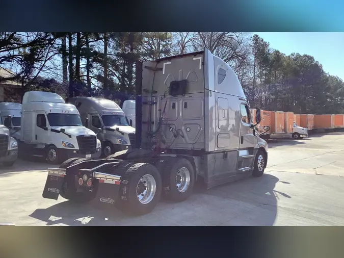 2021 Freightliner Cascadia