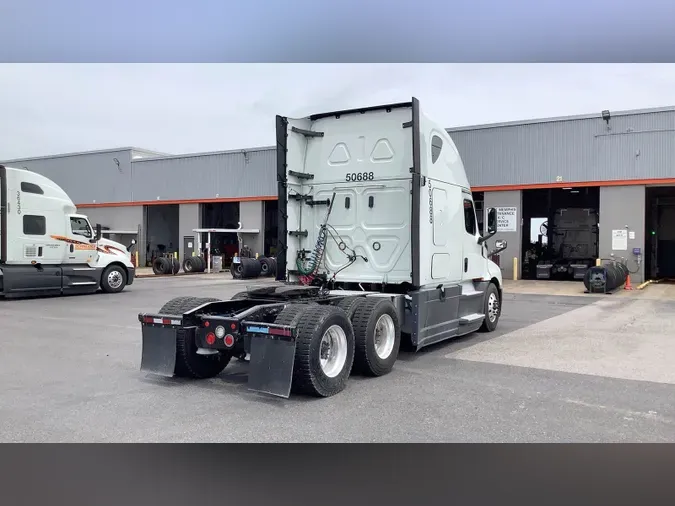 2020 Freightliner Cascadia