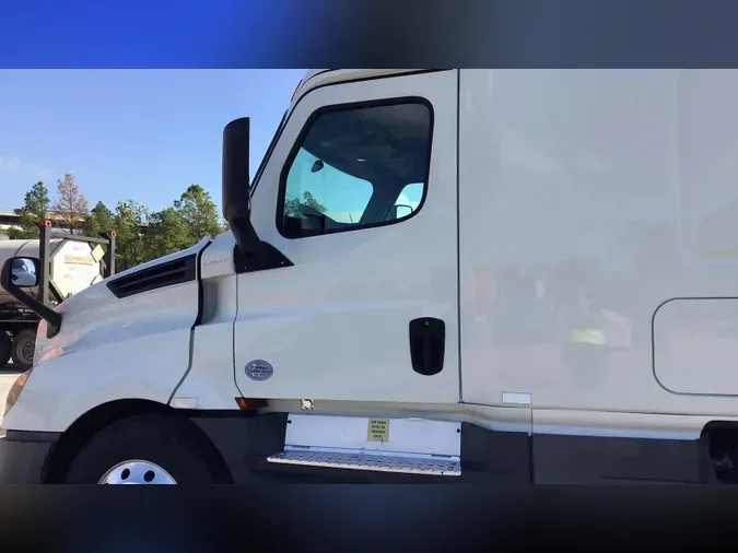 2020 Freightliner Cascadia