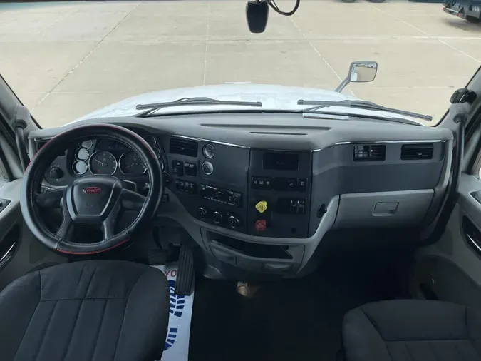 2022 Peterbilt 579