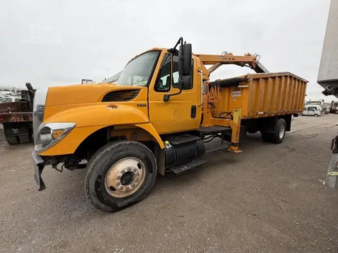2008 INTERNATIONAL WORKSTAR 7300