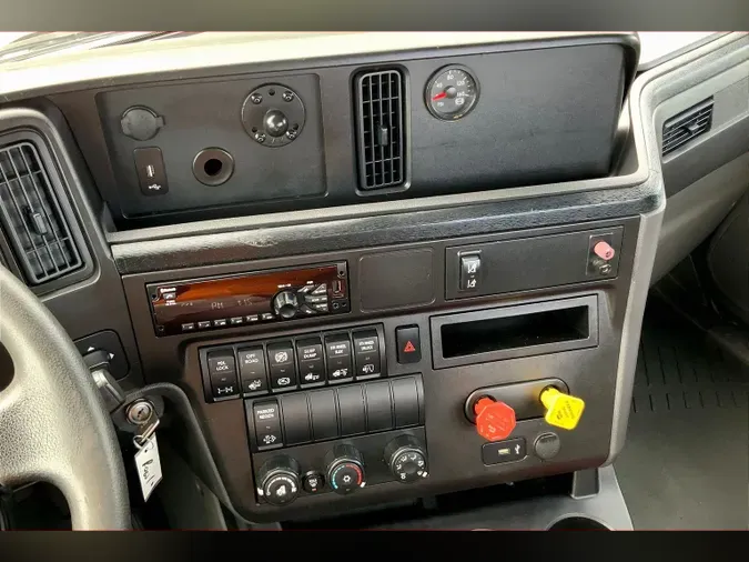 2019 INT LT625 6x4